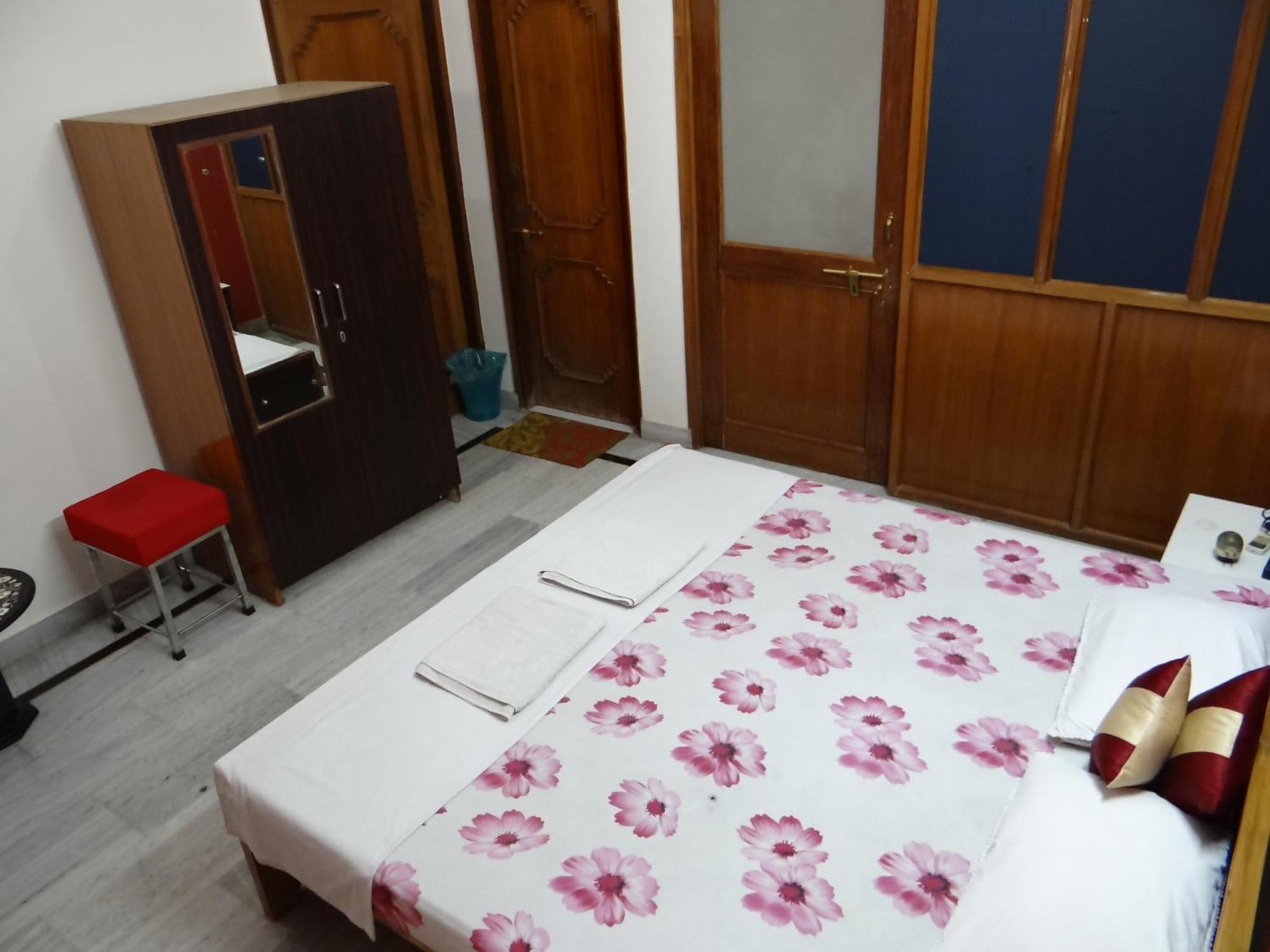 N Homestay Agra Tajganj Exterior photo