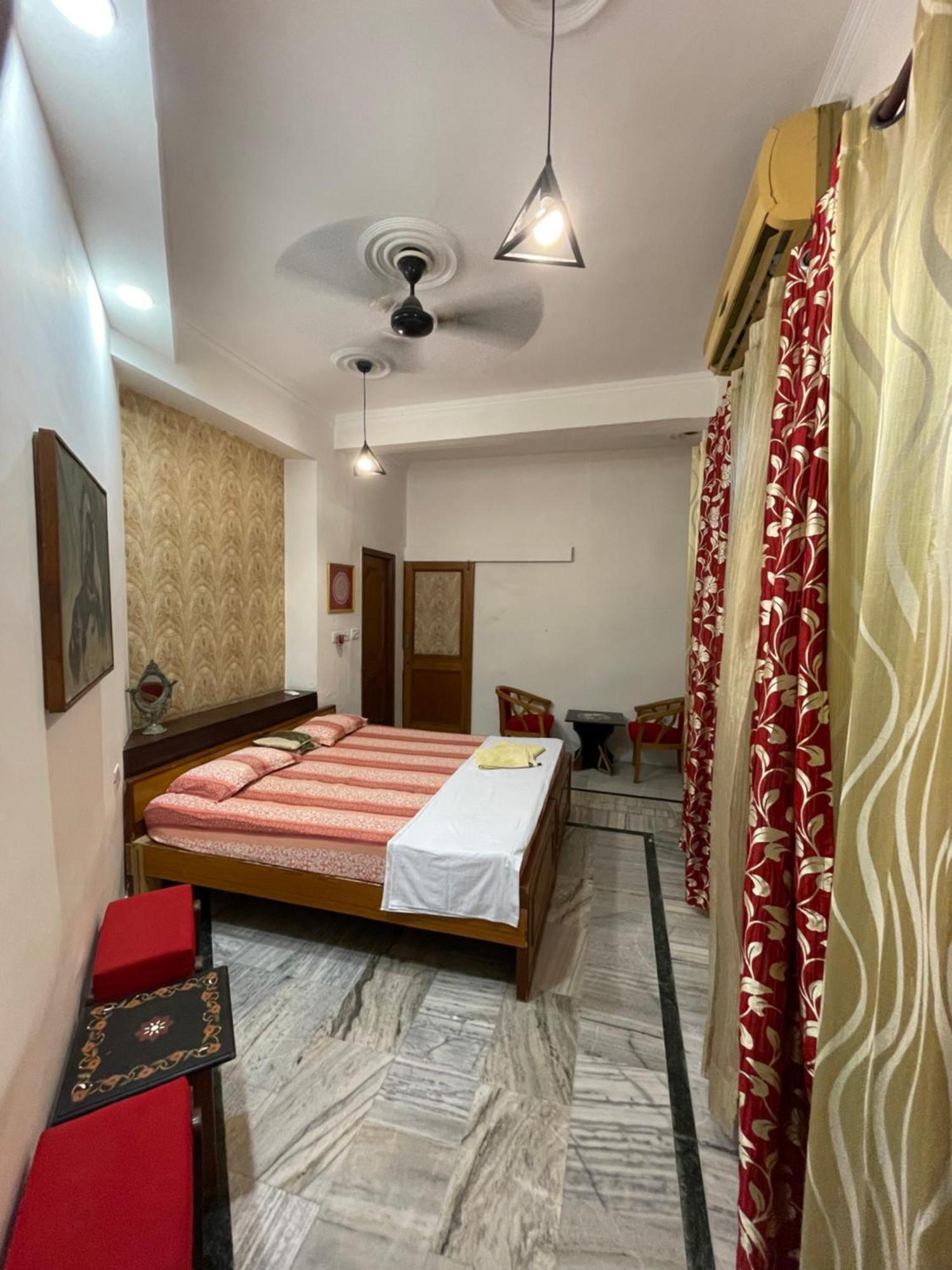 N Homestay Agra Tajganj Exterior photo
